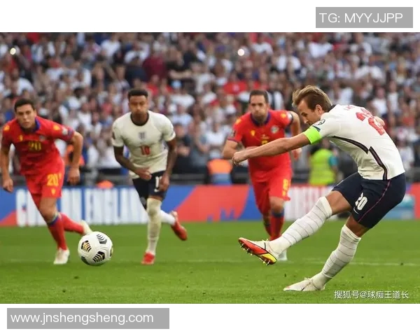 足球明星西罗带领球队征战各大赛事的精彩历程与成就分析