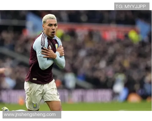 足球明星进球后激情庆祝的经典动作与背后的故事解析