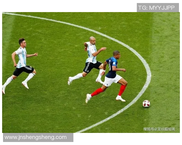 轻盈之星足球场上的体重轻巧球员与他们的精彩表现 轻盈之星足球场上的体重轻巧球员与他们的精彩表现