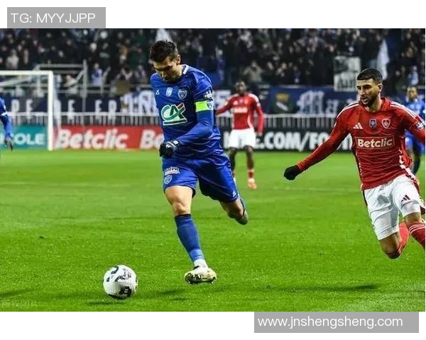 甘冈与勒芒激战正酣谁能在法乙赛场上笑到最后 甘冈与勒芒激战正酣谁能在法乙赛场上笑到最后