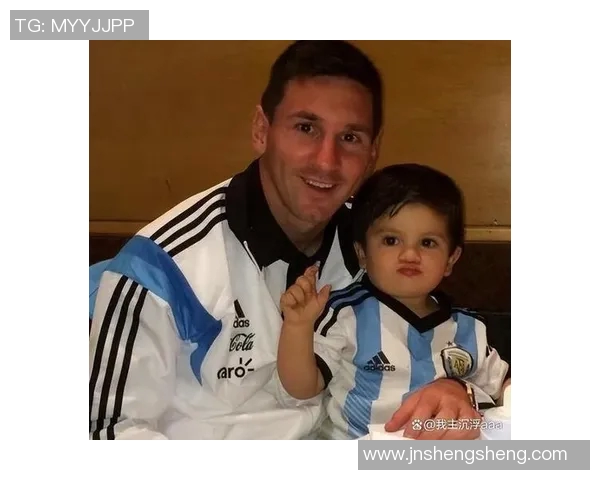二儿子究竟是哪个足球明星的亲生儿子揭秘背后的故事与传奇人生
